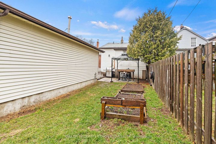 Photo 24 at 26 Garside Avenue N, Homeside, Hamilton