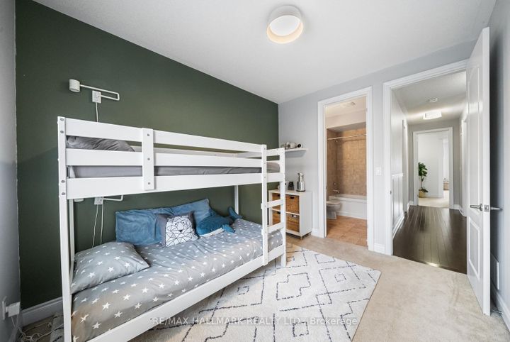 Photo 32 at 317 Oberfrick Avenue, Patterson, Vaughan