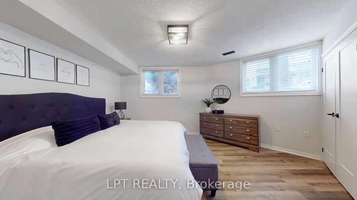 Photo 22 at 712 - 75 Weldrick Road E, Observatory, Richmond Hill