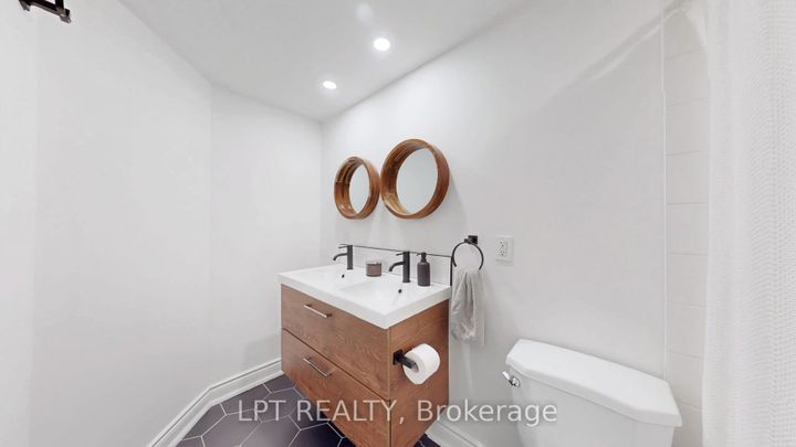 Photo 28 at 712 - 75 Weldrick Road E, Observatory, Richmond Hill