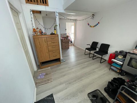 Photo 1 at 547 Montrave Avenue, Vanier, Oshawa