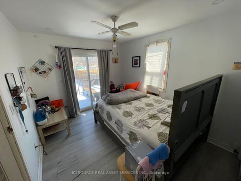 Photo 5 at 547 Montrave Avenue, Vanier, Oshawa