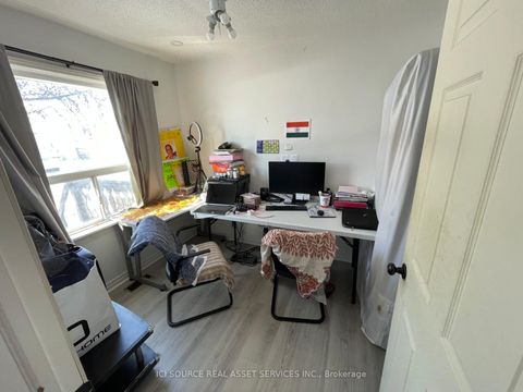 Photo 6 at 547 Montrave Avenue, Vanier, Oshawa