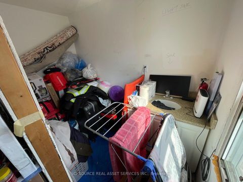 Photo 11 at 547 Montrave Avenue, Vanier, Oshawa