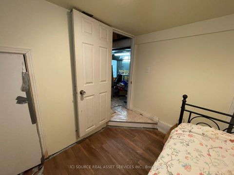 Photo 20 at 547 Montrave Avenue, Vanier, Oshawa