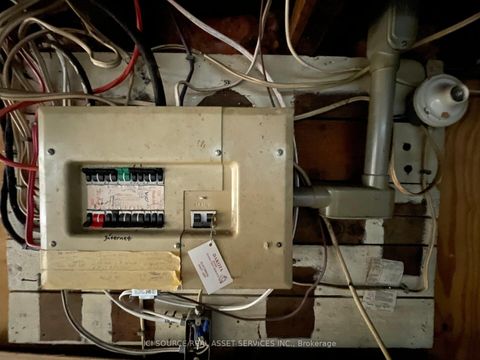 Photo 22 at 547 Montrave Avenue, Vanier, Oshawa