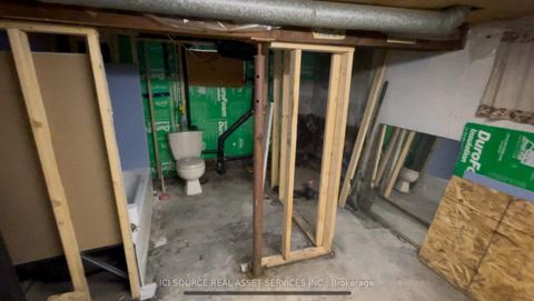 Photo 25 at 547 Montrave Avenue, Vanier, Oshawa