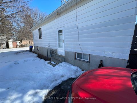 Photo 27 at 547 Montrave Avenue, Vanier, Oshawa