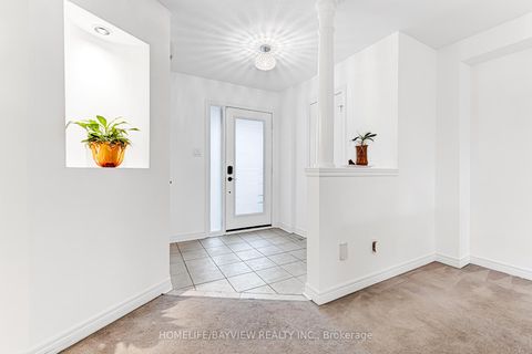 Photo 4 at 515 Rourke Place, College Manor, Newmarket