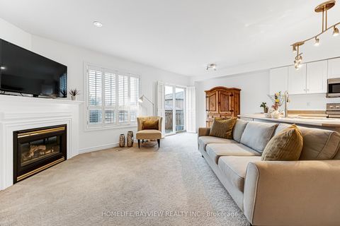 Photo 14 at 515 Rourke Place, College Manor, Newmarket