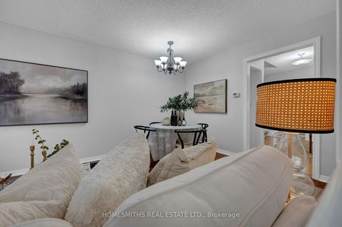 Photo 4 at 787 Bennett Crescent, Pinecrest, Oshawa