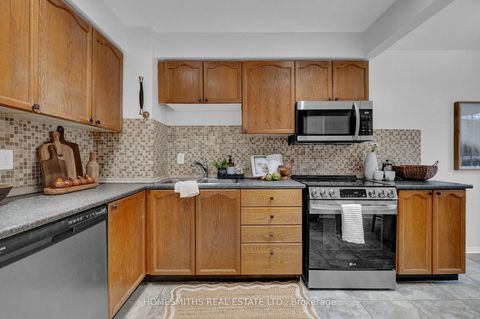 Photo 9 at 787 Bennett Crescent, Pinecrest, Oshawa