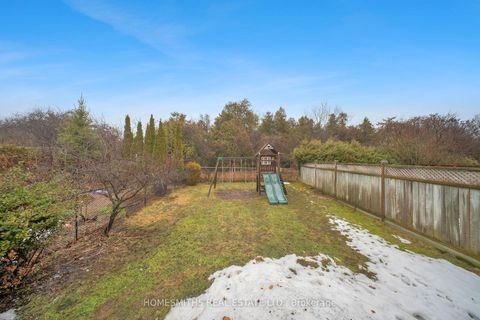 Photo 36 at 787 Bennett Crescent, Pinecrest, Oshawa