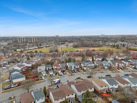 Photo 43 at 787 Bennett Crescent, Pinecrest, Oshawa