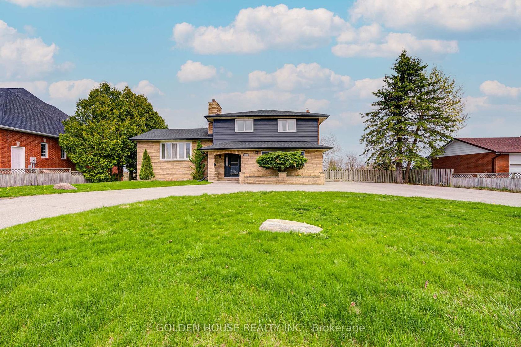 53 West Park Heights, Keswick South, Georgina 