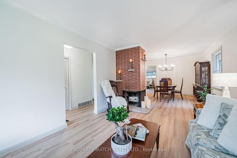 Photo 3 at 962 Mohawk Street, Centennial, Oshawa