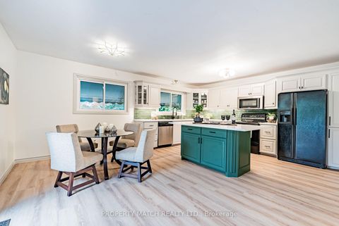 Photo 5 at 962 Mohawk Street, Centennial, Oshawa