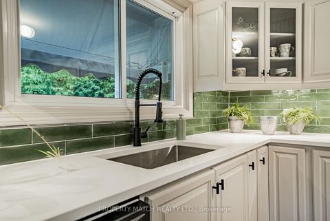 Photo 7 at 962 Mohawk Street, Centennial, Oshawa