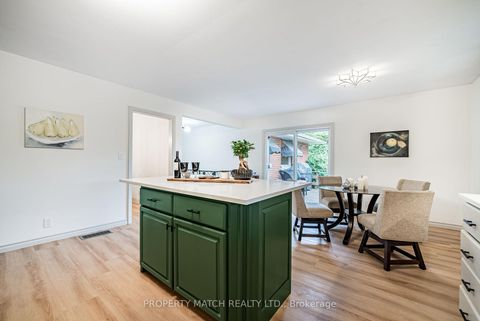 Photo 8 at 962 Mohawk Street, Centennial, Oshawa