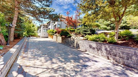 Photo 1 at 30 Marcus Court, Rural Vaughan, Vaughan