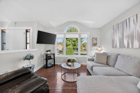 Photo 3 at 63 Nicklaus Drive, East Bayfield, Barrie