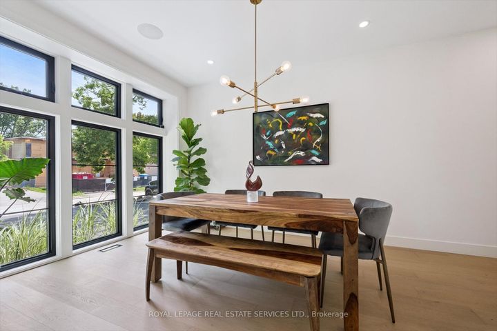 Photo 5 at 515 Pineland Avenue, WO West, Oakville