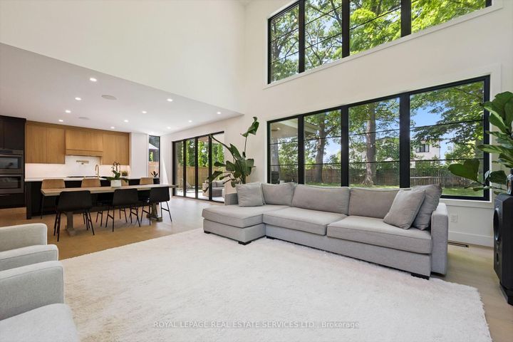 Photo 8 at 515 Pineland Avenue, WO West, Oakville