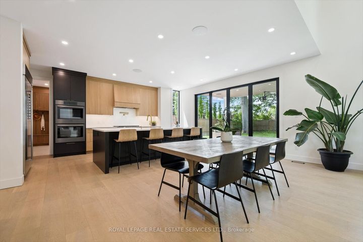 Photo 11 at 515 Pineland Avenue, WO West, Oakville