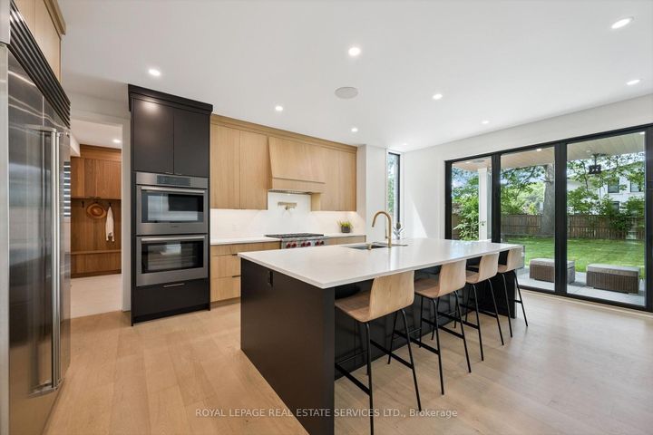 Photo 17 at 515 Pineland Avenue, WO West, Oakville