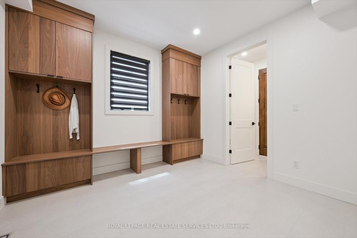 Photo 19 at 515 Pineland Avenue, WO West, Oakville