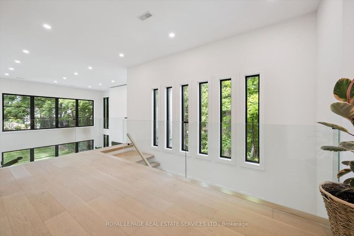 Photo 24 at 515 Pineland Avenue, WO West, Oakville