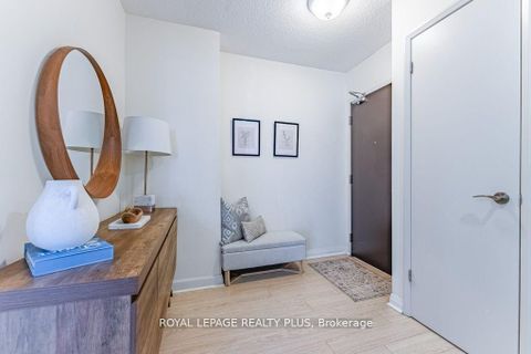 Photo 4 at 2504 - 5 Valhalla Inn Road, City Centre West, Toronto