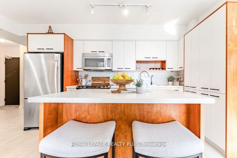 Photo 10 at 2504 - 5 Valhalla Inn Road, City Centre West, Toronto