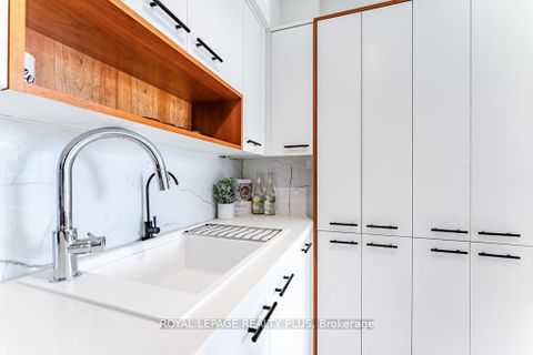 Photo 11 at 2504 - 5 Valhalla Inn Road, City Centre West, Toronto