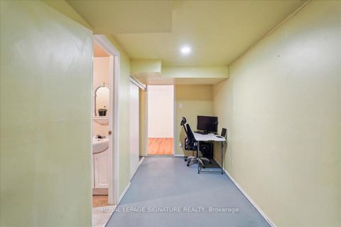 Photo 15 at 52 - 1131 Sandhurst Circle, Agincourt North, Toronto