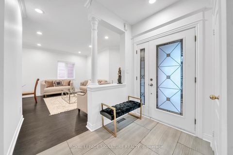 Photo 2 at 406 Hewitt Circle, Summerhill Estates, Newmarket