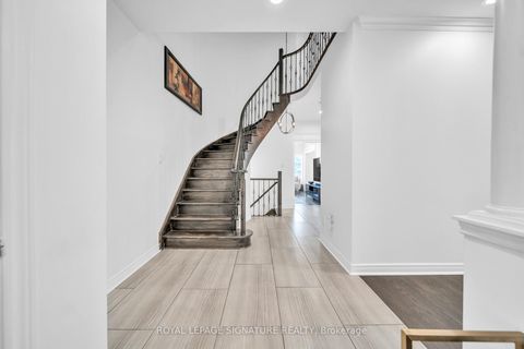 Photo 3 at 406 Hewitt Circle, Summerhill Estates, Newmarket