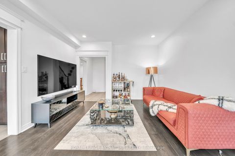 Photo 11 at 406 Hewitt Circle, Summerhill Estates, Newmarket