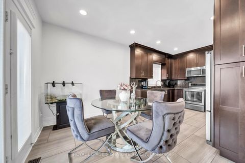 Photo 13 at 406 Hewitt Circle, Summerhill Estates, Newmarket