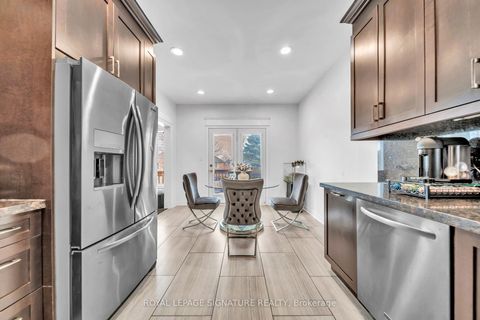 Photo 14 at 406 Hewitt Circle, Summerhill Estates, Newmarket