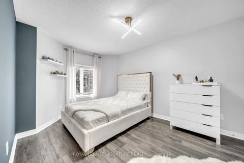 Photo 26 at 406 Hewitt Circle, Summerhill Estates, Newmarket