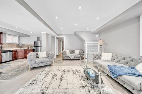 Photo 36 at 406 Hewitt Circle, Summerhill Estates, Newmarket