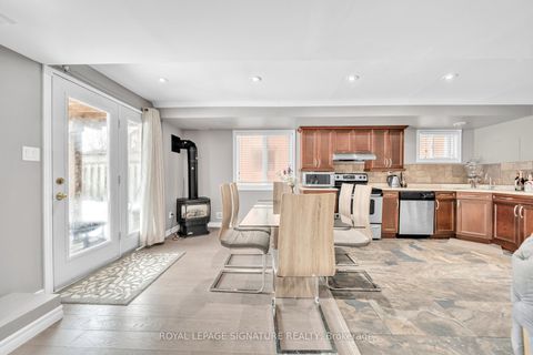 Photo 38 at 406 Hewitt Circle, Summerhill Estates, Newmarket