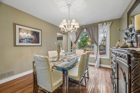 Photo 7 at 325 Aztec Drive, McLaughlin, Oshawa