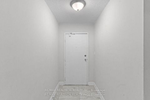 Photo 4 at 910 - 100 Wingarden Court, Malvern, Toronto