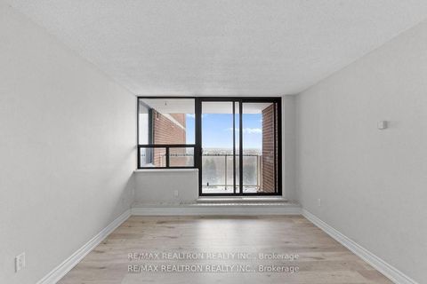 Photo 10 at 910 - 100 Wingarden Court, Malvern, Toronto