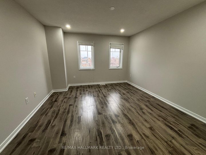 Photo 7 at 94 Golden Springs Drive, Northwest Brampton, Brampton