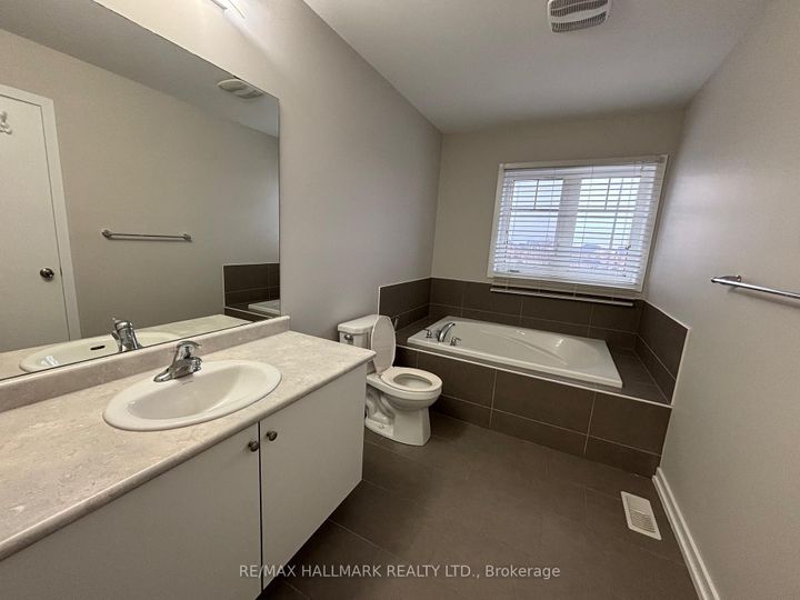 Photo 8 at 94 Golden Springs Drive, Northwest Brampton, Brampton