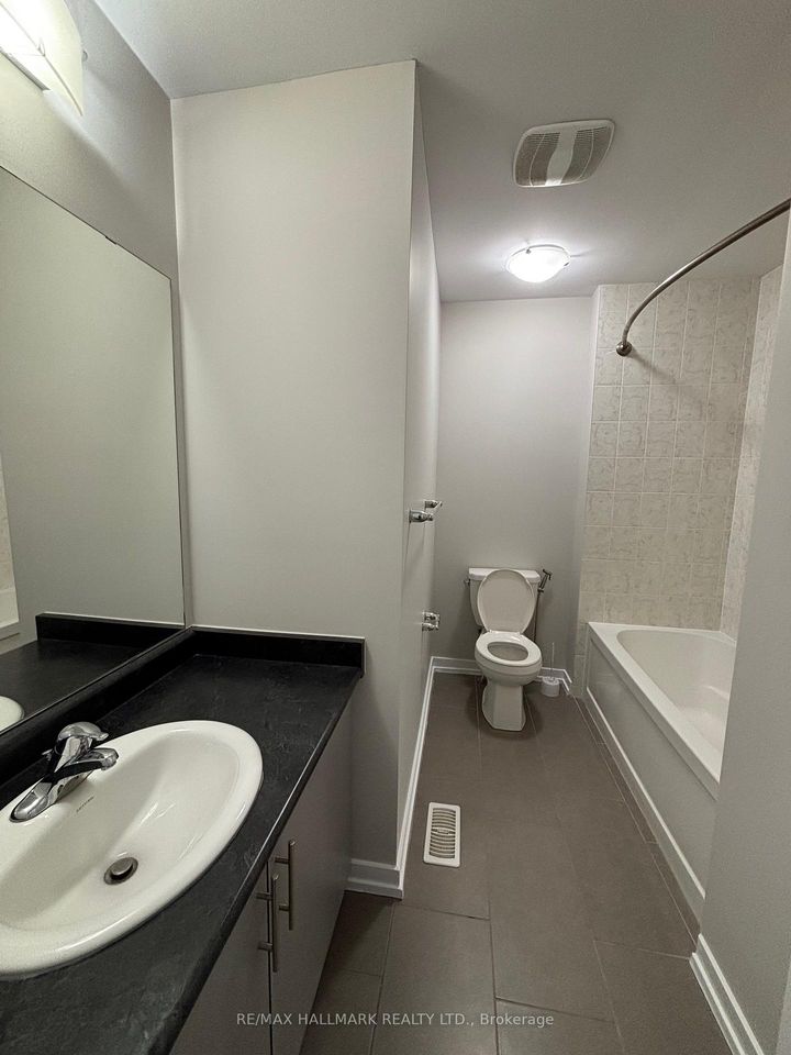 Photo 12 at 94 Golden Springs Drive, Northwest Brampton, Brampton