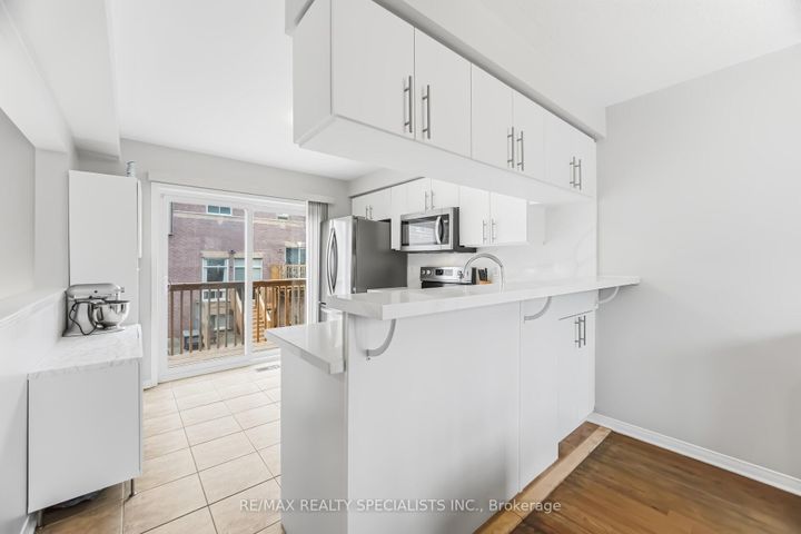 Photo 10 at 77 - 5535 Glen Erin Drive, Central Erin Mills, Mississauga